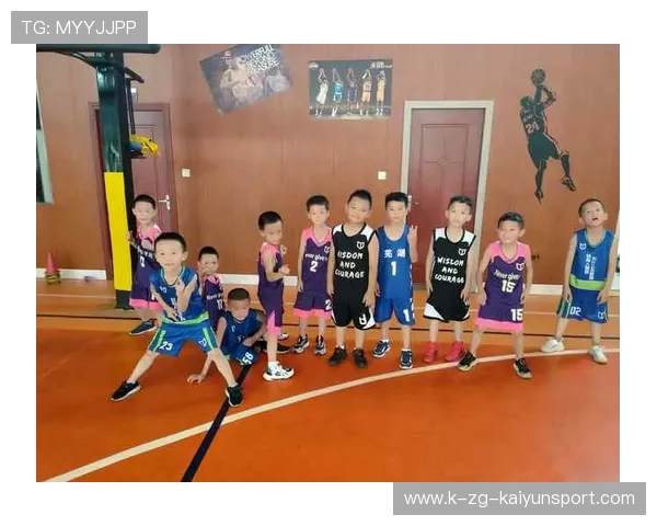 冠军球队球员个人训练营开放报名，名额有限，冠军足球俱乐部